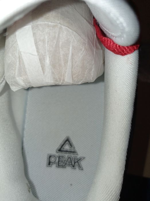 Продам кроссовки оригинал