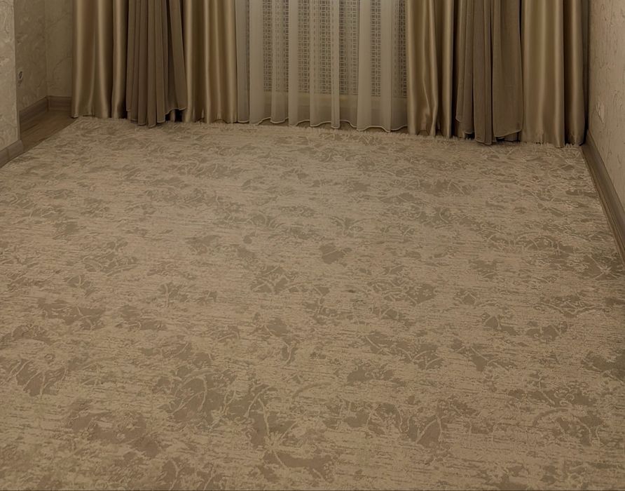 Продается ковер б/у размер 2.70*3.70