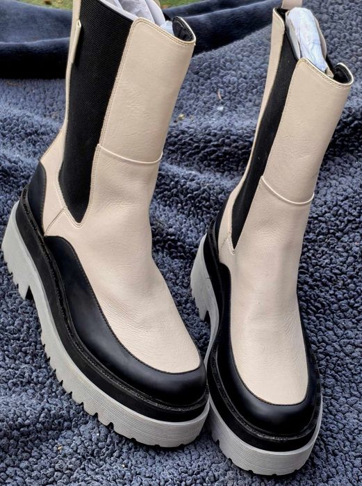 Liu Jo оригинални дамски боти челси еко кожа 39 номер