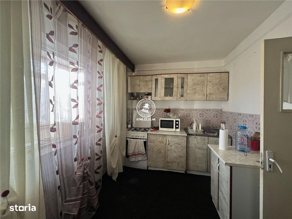 Apartament 3 camere de vanzare Nicolina