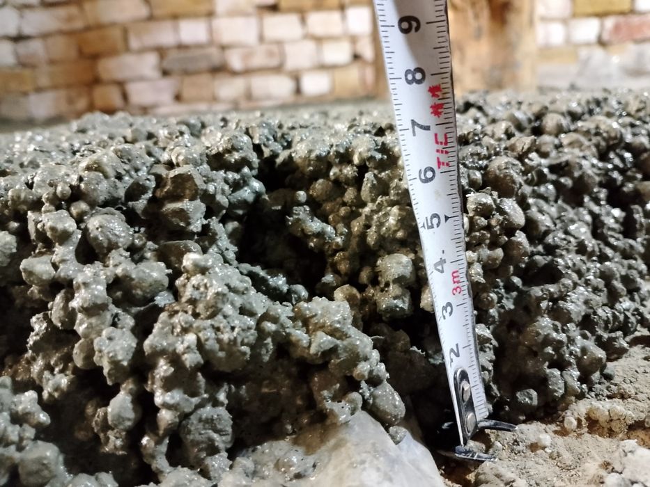 Полистирол лу́мбоз стяшка иссик том лумбоз Lomboz