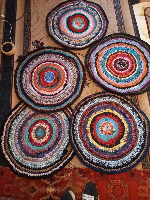 Коврик матерчатый очень плотный тугая  вязка Носки