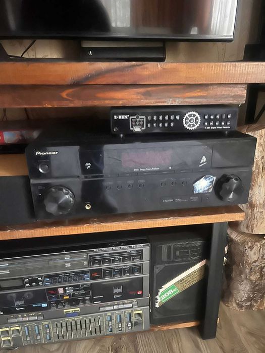 Усилитель, ресивер.