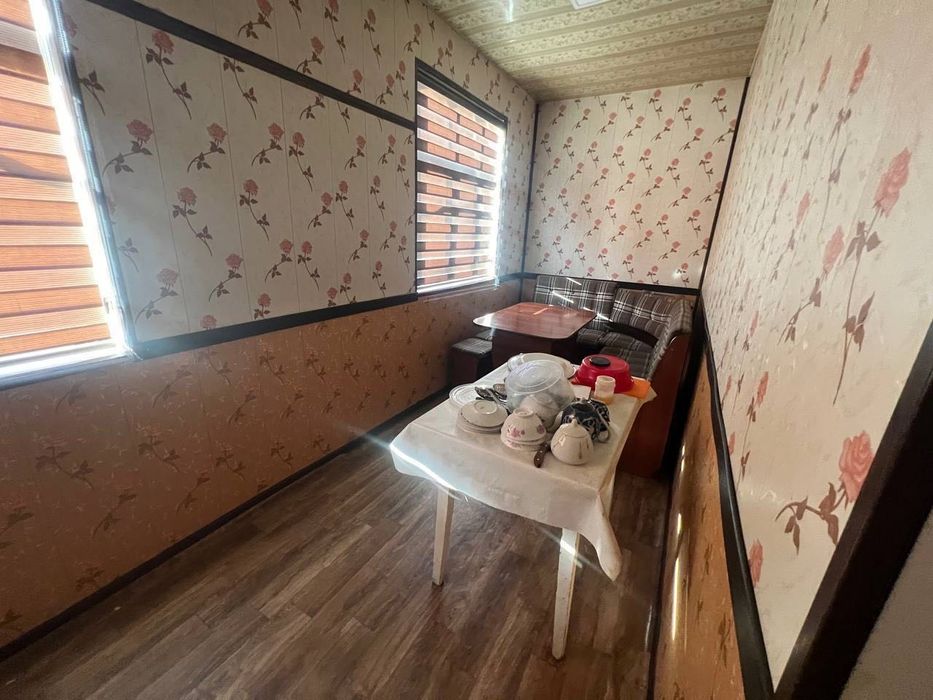 Сдается 3x комнатная квартира 
C обстановкой  
В горде Алмалыке