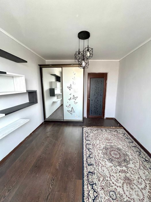 Продаётся 2 комн квартира