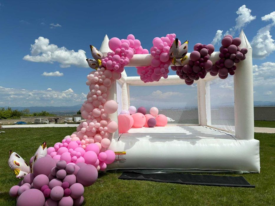 Бял батут под наем за сватба и парти, за деца и големи
