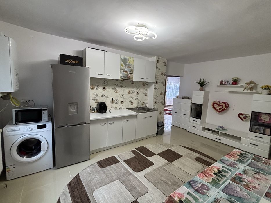 Vand apartamet urgent