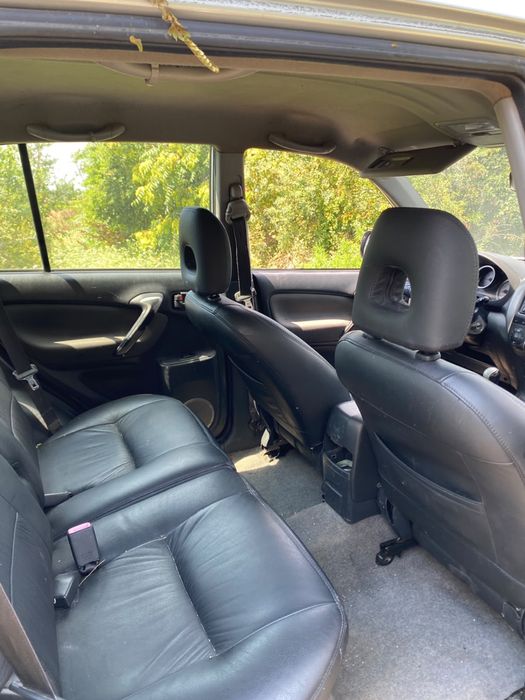 Toyota rav 4 vand sau schimb