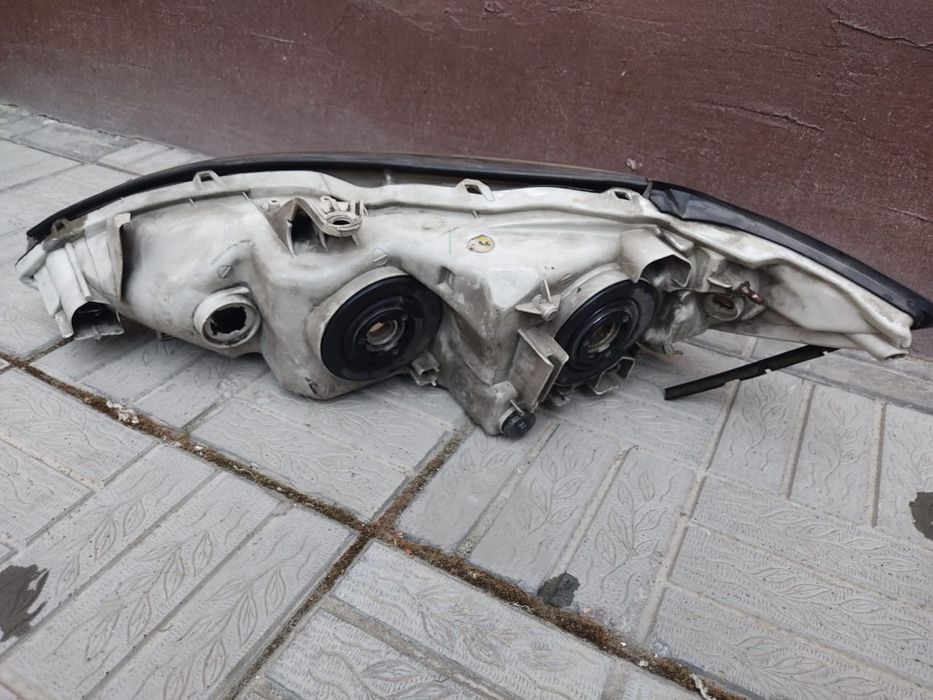 Фары на Toyota Camry 35