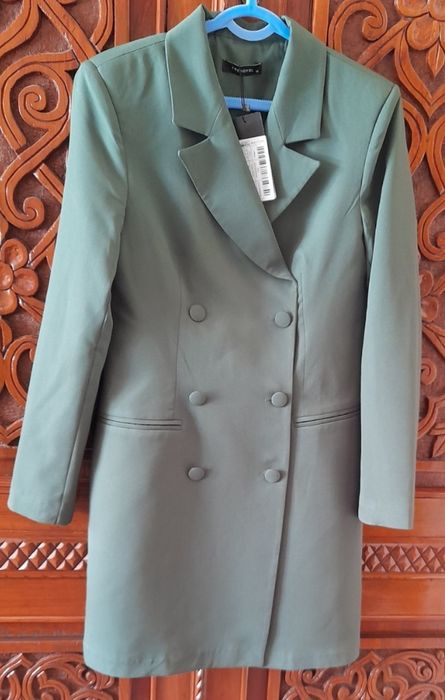 Аёл к,излар кастюмчиклари