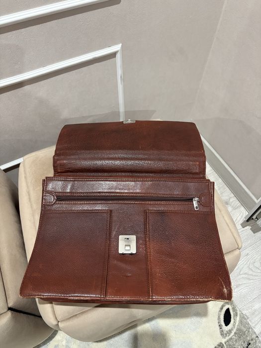 Портфель кожаный