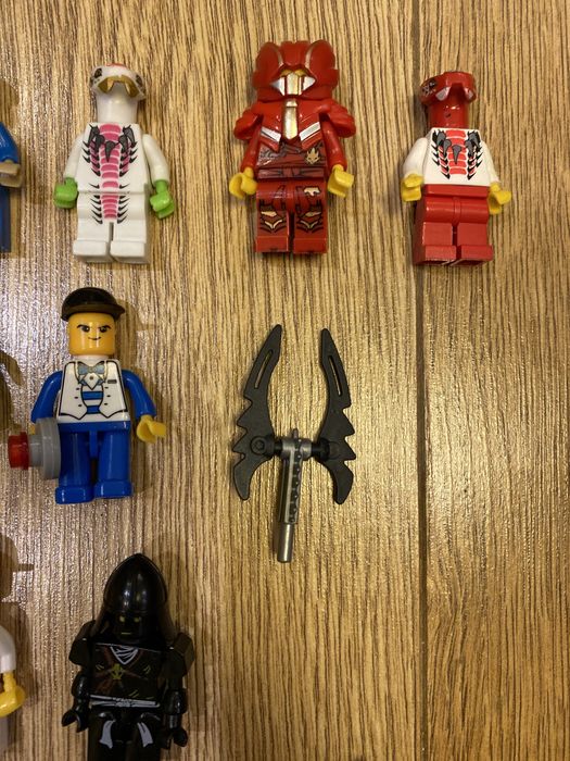 Фигурки имитация на Лего, пакетна цена 30 лв за всички
