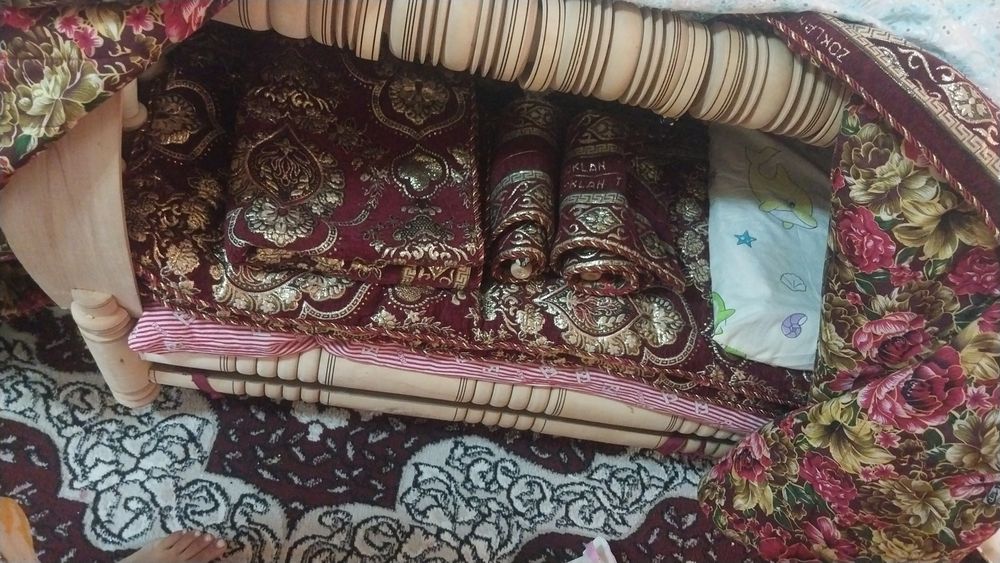 Beshık  yangı bolam uchun ogandık yotmadı