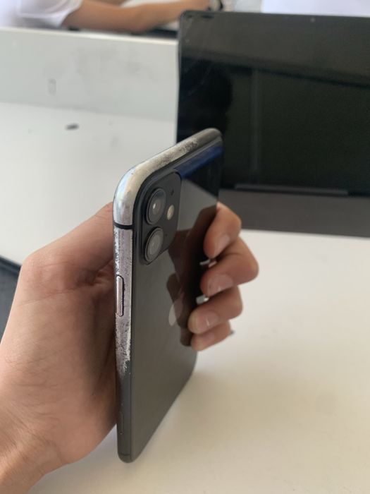 Iphone 11 128/72 с коробкой