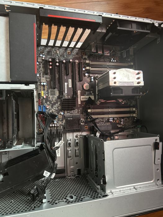 Kit placa de baza de la pc-ul p520,sursa 690W 80 platimum si carcasa