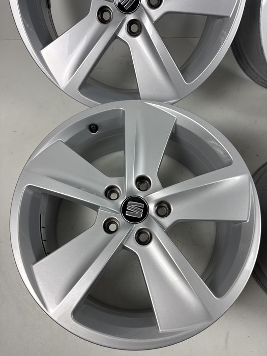 Se vinde set jante originale Seat R17