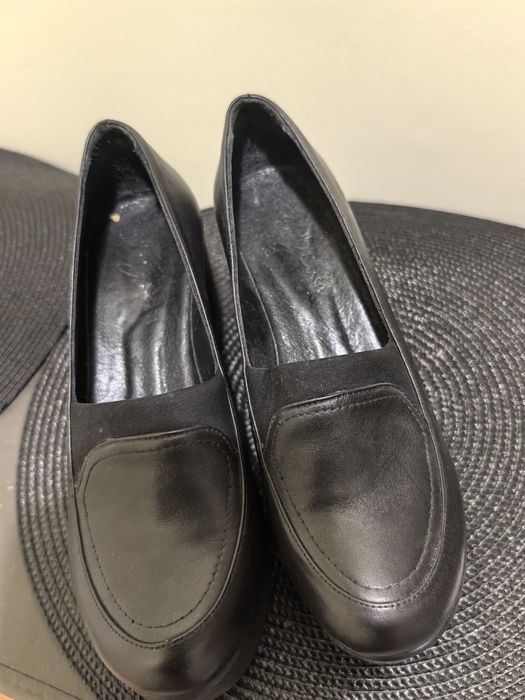 Продавам дамски обувки