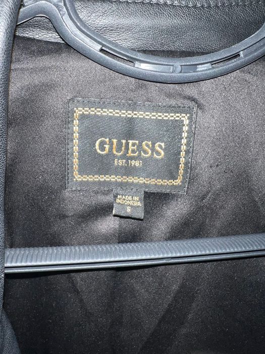 Дамско кожено яке Guess