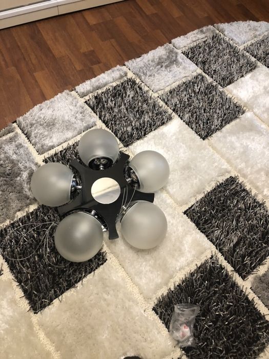 Lustre mai multe modele