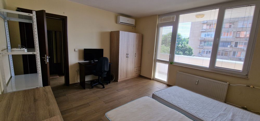 Дава се под наем Едностаен апартамент в Плевен, Сторгозия - 50 кв.м за 331.5 € - Снимка #1