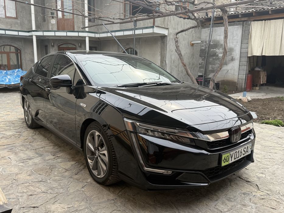 Хонда Кларити плагин гибрид. Япония. Срочно авто с Америки надежно.