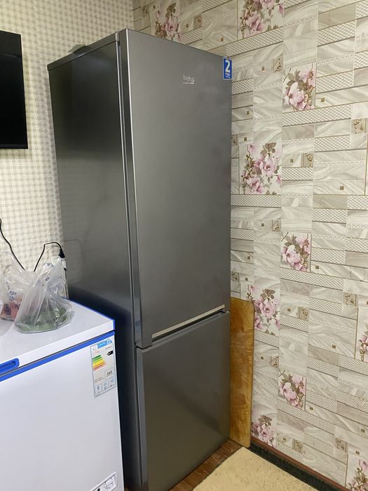 Продам холодильник