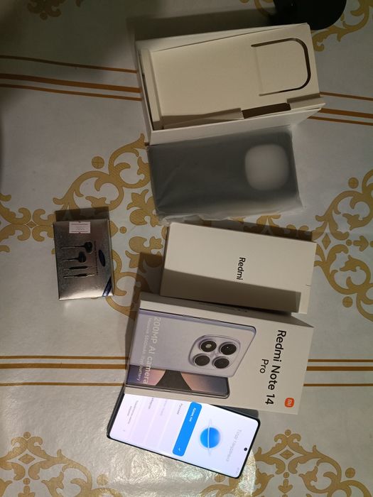 Продам телефон срочно