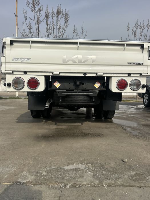 Sotiladi kia bongo 1.2 ton
