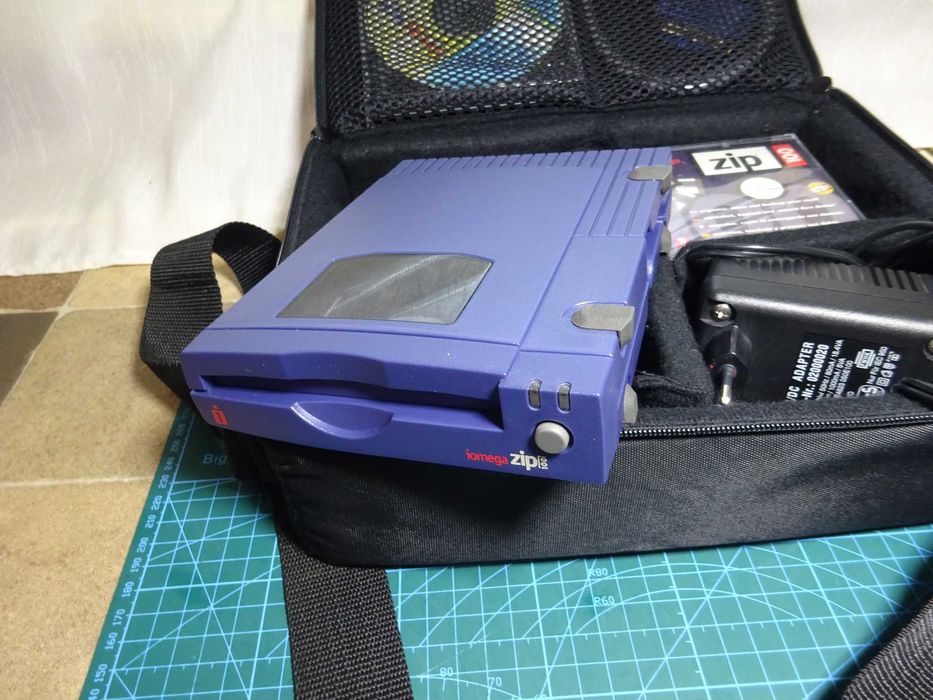 Unitate floppy externa iomega zip 100