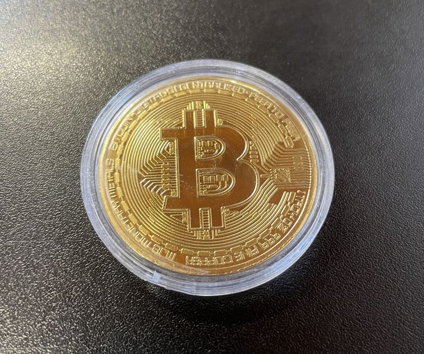 Moneda BITCOIN auriu