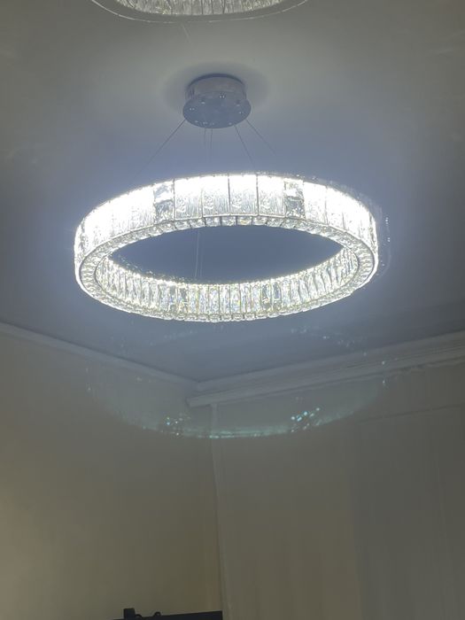 Продам люстра в хорошом качества и стилный