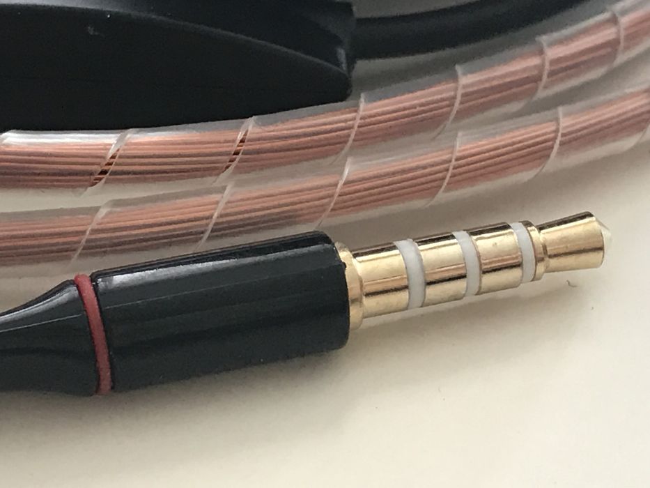 Незаглушима микрослушалка за преписване модел 2025