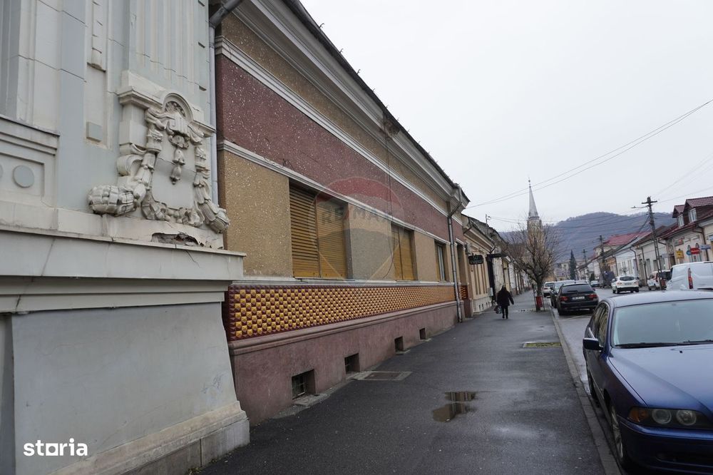 Casă / Vilă cu 5 camere de vânzare