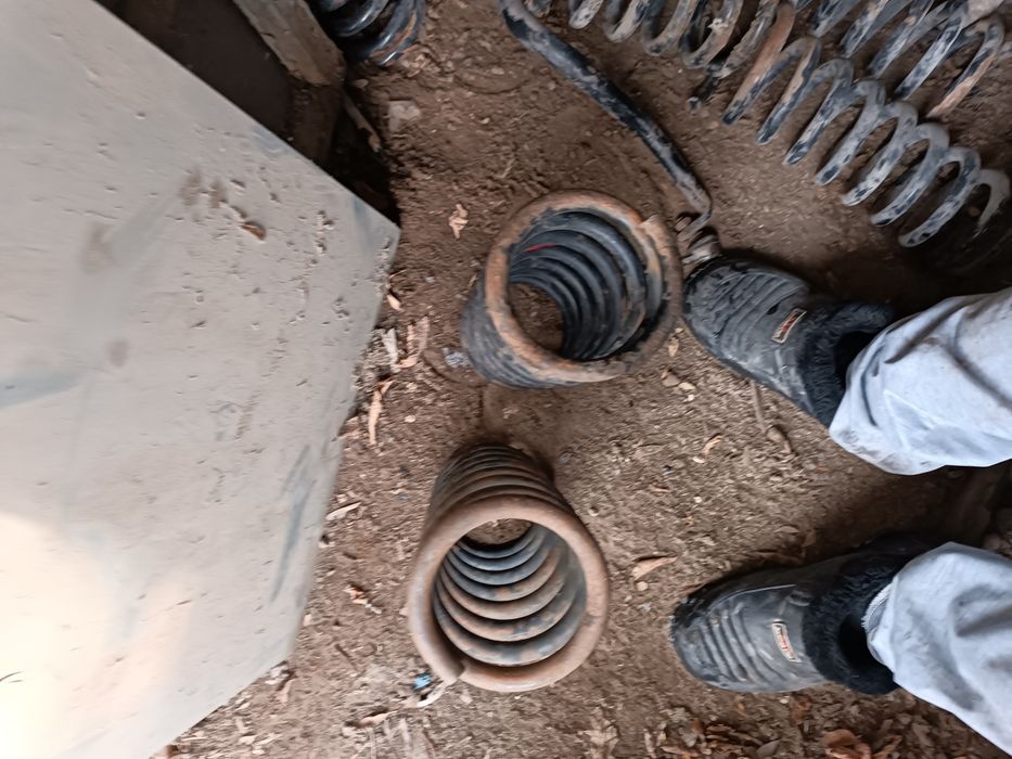 Продам пружины на Мерседес