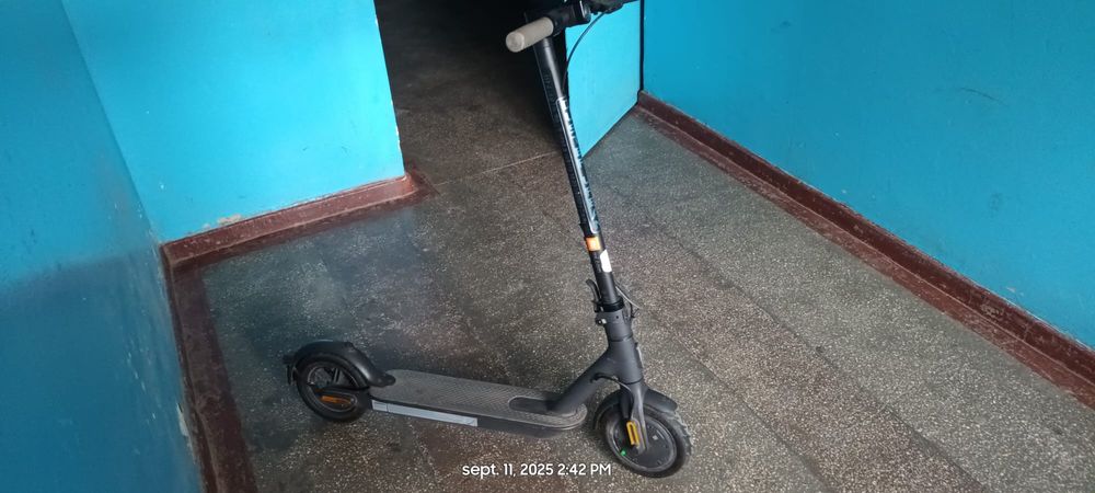 Vând Trotineta Electrică Xiaomi ca nouă.