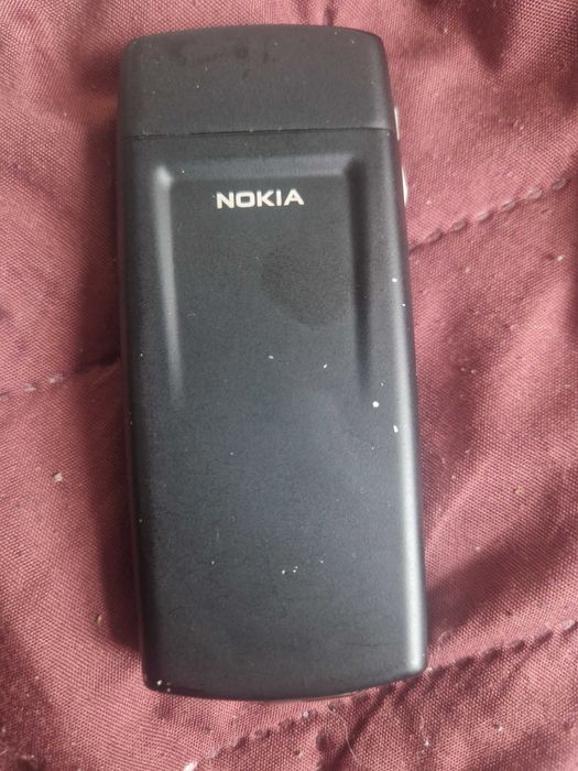Nokia 8850 черен чисто нов с кутия и зарядно