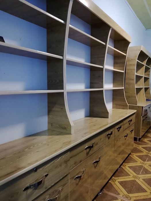 Mebel dorixona uchun tayyor holati yaxshi toʻliq hammasi sotiladi