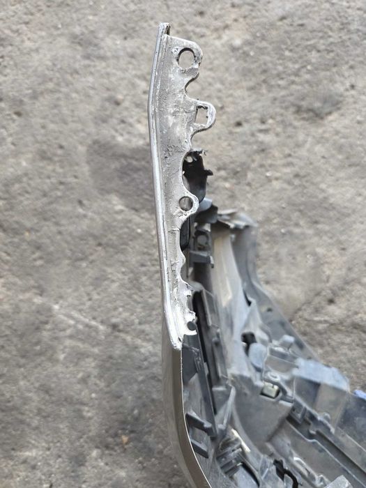 Bara fata completa cu grile si proiectoare model cu 6 senzori si distronic BMW seria 5 G30 G31