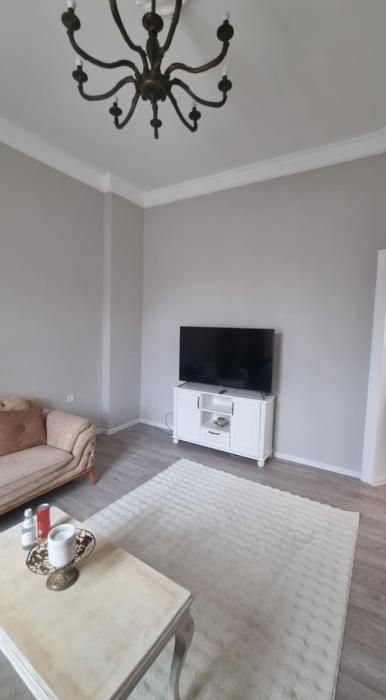 Дава се под наем Къща в Пловдив, Център - 90 кв.м за 1200 € - Снимка #1