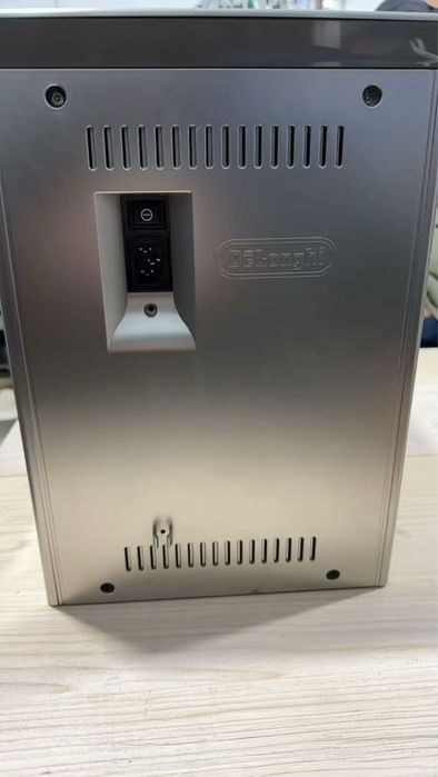 Кофемашин Delonghi