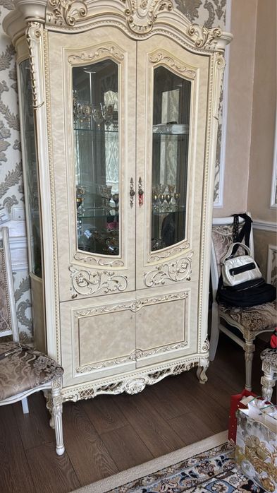 Сервант/ шкаф для посуды/ мебель для посуды