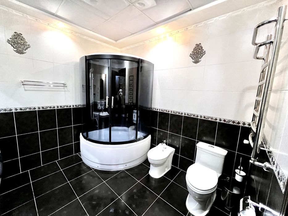 Квартира Продается Мирабод Райони ул.Нукус 120 м2