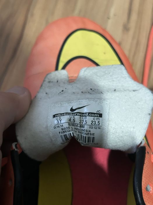 Бутонки на Nike и Adidas Разпродажба