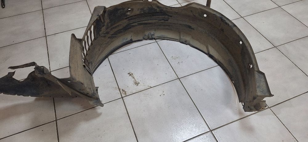 Тайота авенсис 2007 Подкрыльник