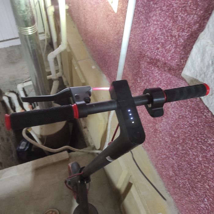 Samokat elektro Mi Scooter 2