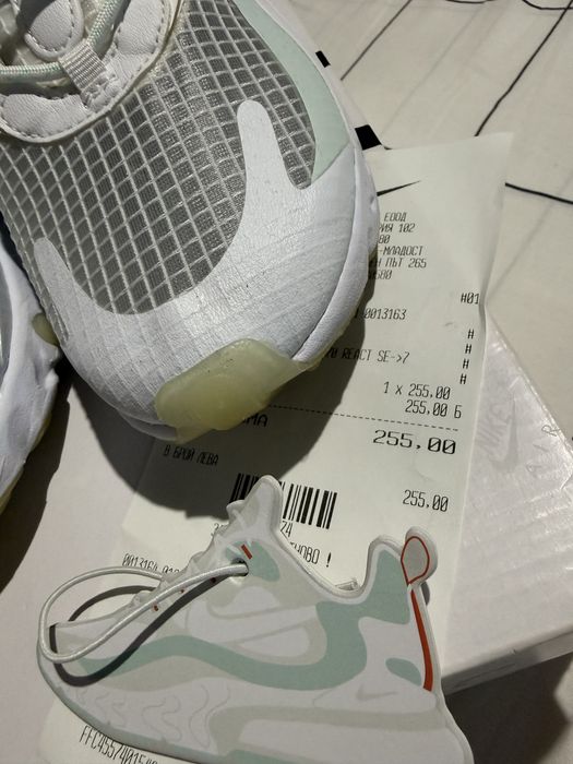 NIKE Air Max 270 React SE-38 номер (24см)