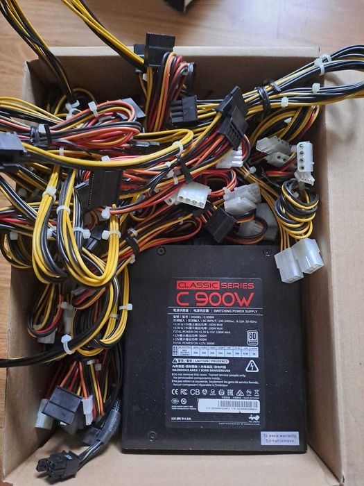 sursa modulara PC noua inWin 900w impreuna cu cabluri