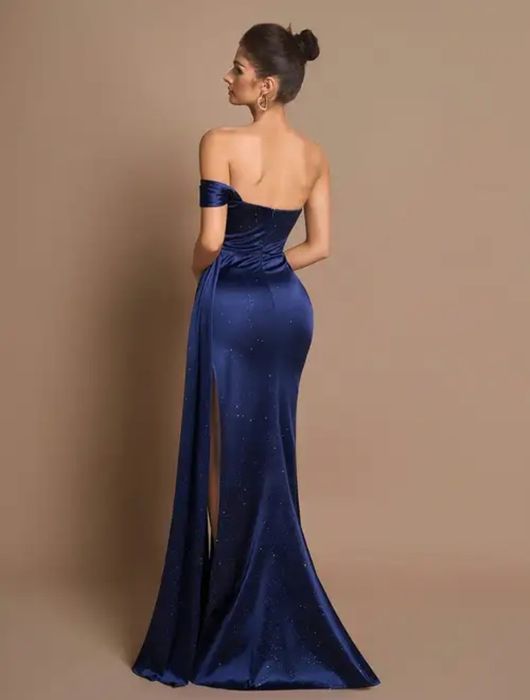 РАЗПРОДАЖБА на нови официални и бални рокли