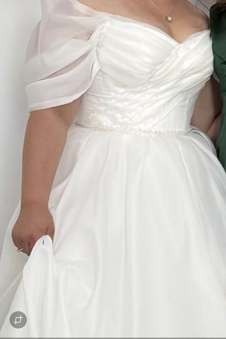 Vand rochie de cununie civila , rochie de cununie religioasa si costum