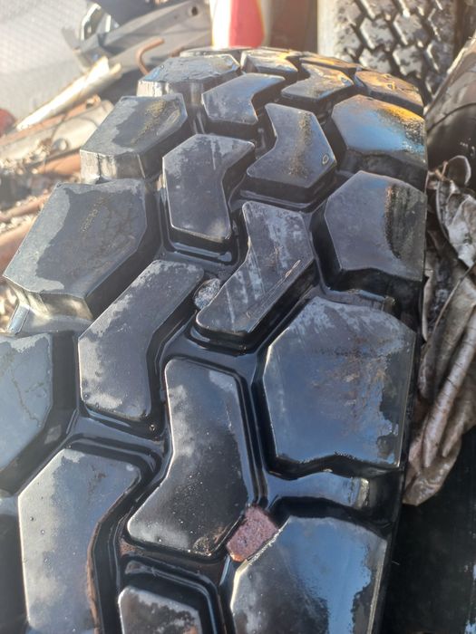 Vând  roți  remorcă  8 prezoane  tubeless